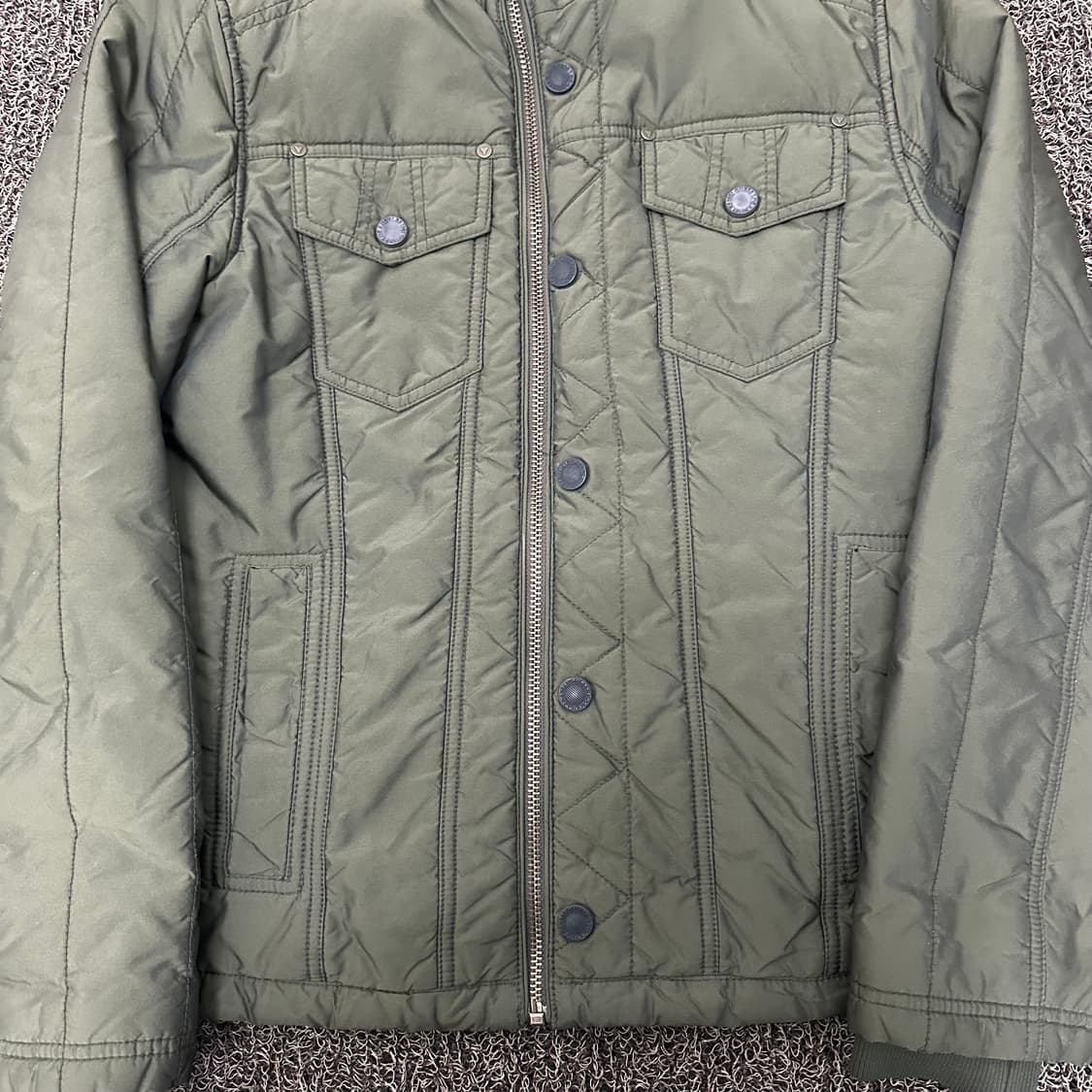 GUESS 게스 퀄팅 패딩 야상 점퍼 카키 L 상품이미지3