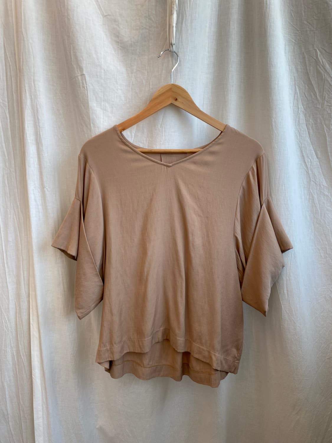 베이지 반팔블라우스(F) 상품이미지1