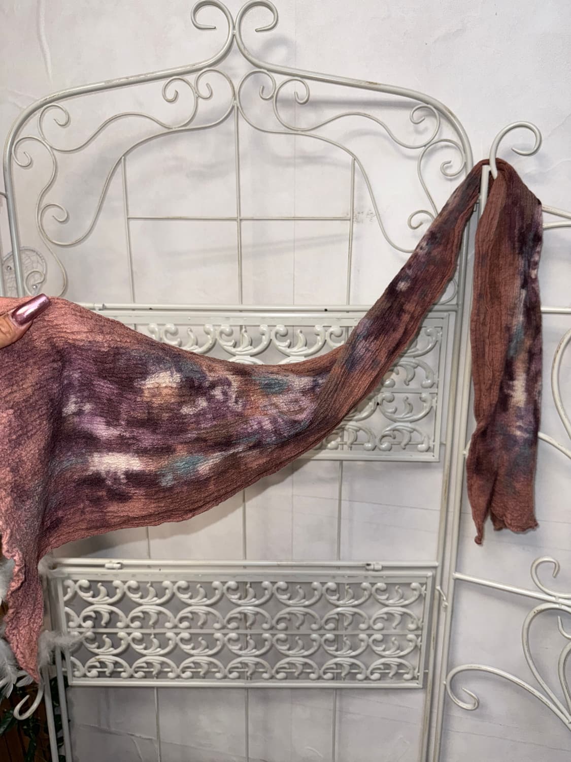 Indi pink tie dye scarf 상품이미지1