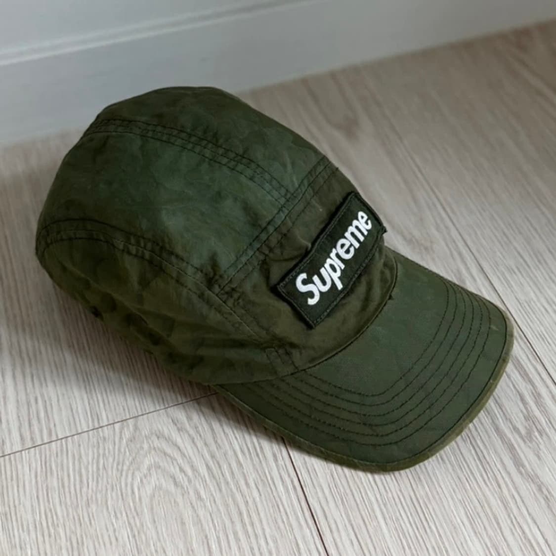 (실착X) 23ss 슈프림 오버다이드 카모 캠프캡 상품이미지1