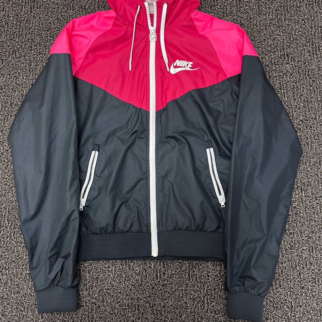 NIKE 나이키 여성 바람막이 자켓 M 상품이미지4