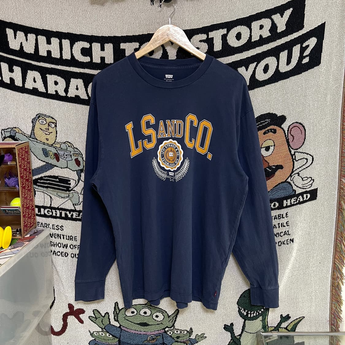 리바이스 네이비 롱슬리브 티셔츠 상품이미지2