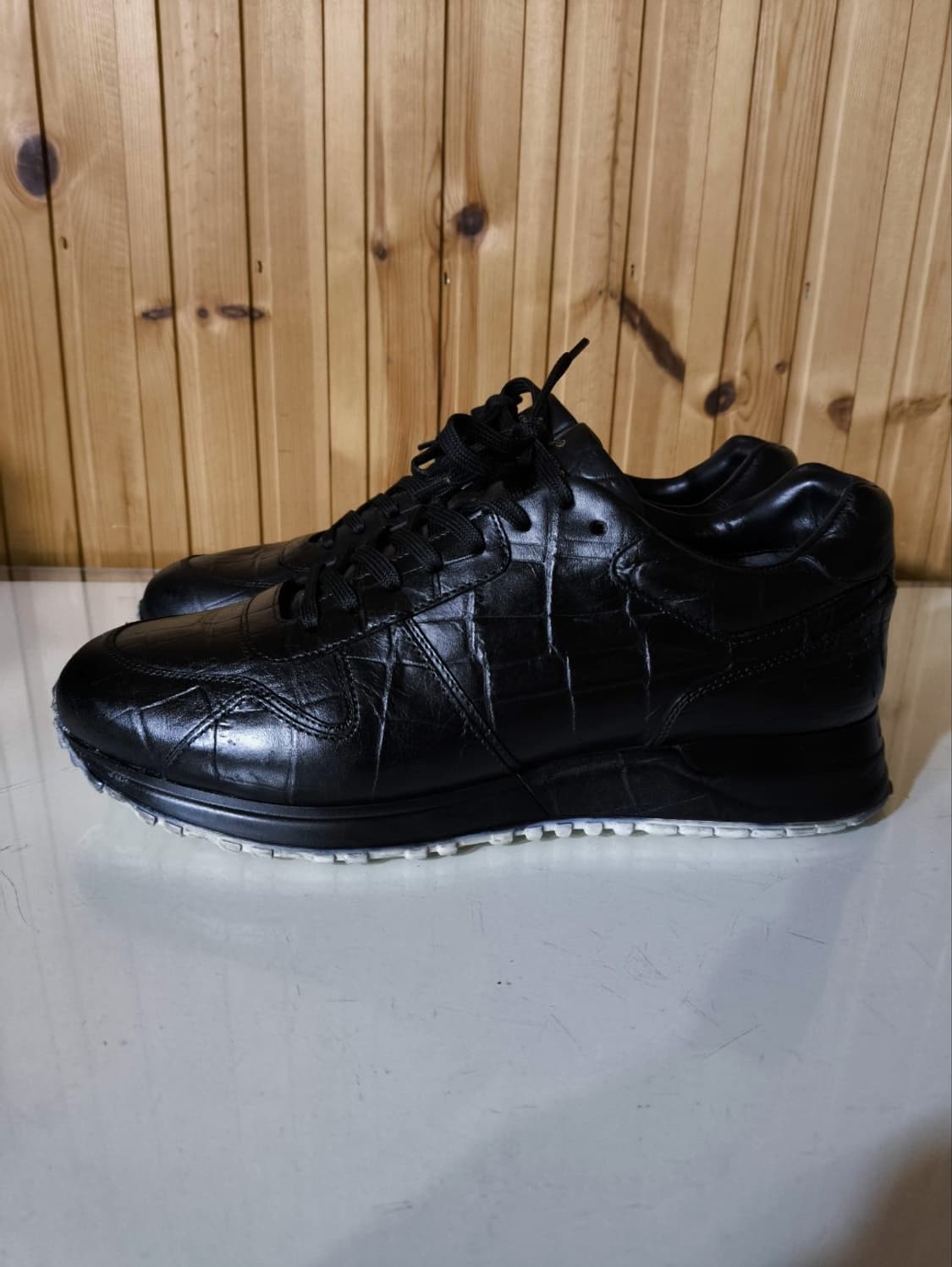 255mm 6.5 루이비통 런어웨이 레더 스니커즈  상품이미지1