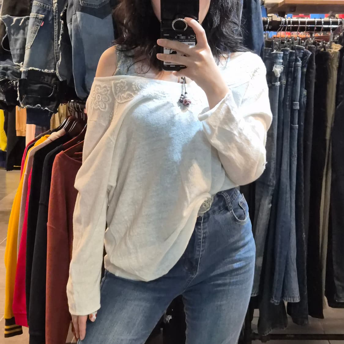 [NO.9] 로렌 화이트 자수 니트 상품이미지3