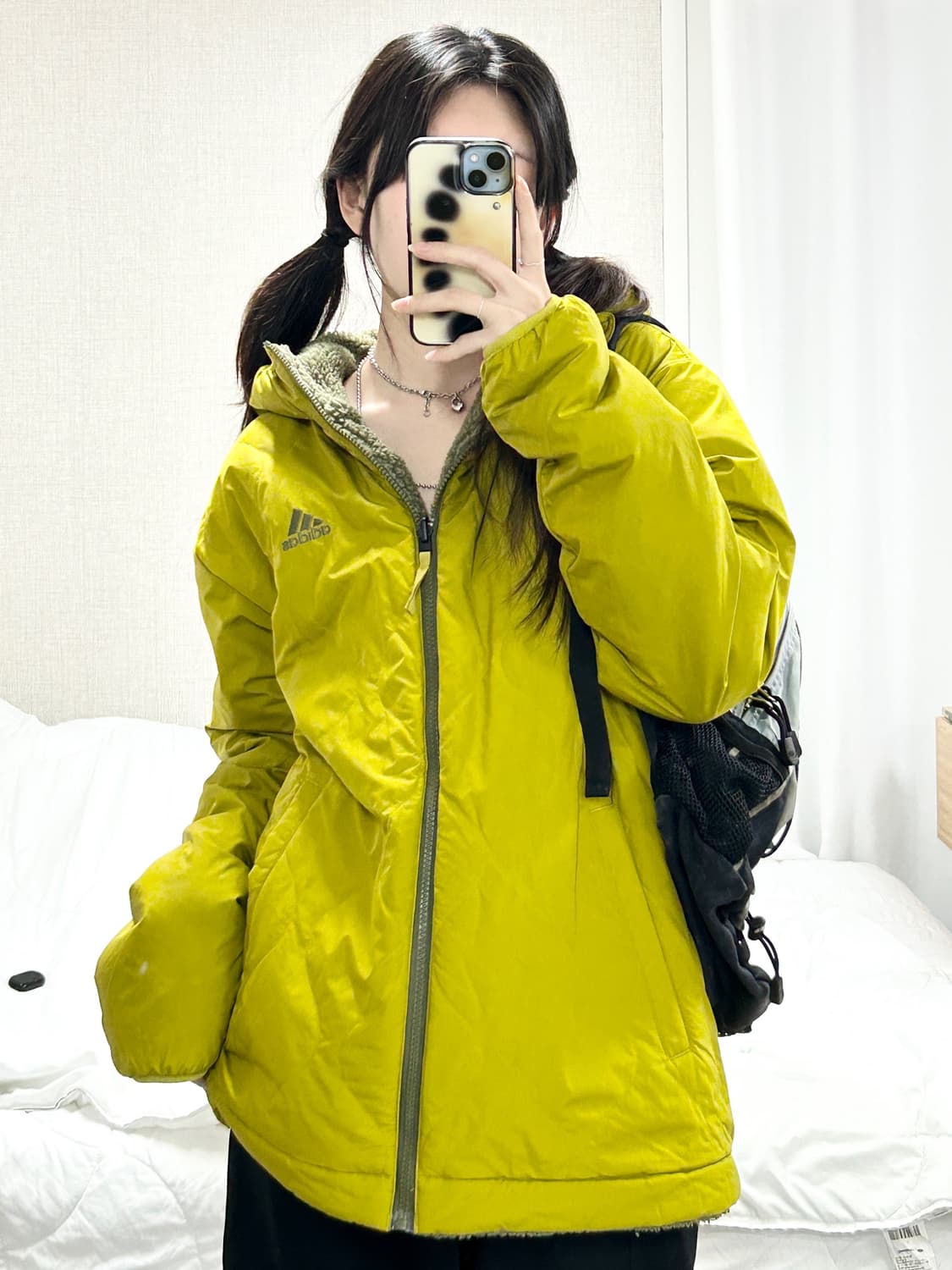 아디다스 카키 뽀글이 리버시블 점퍼 상품이미지3