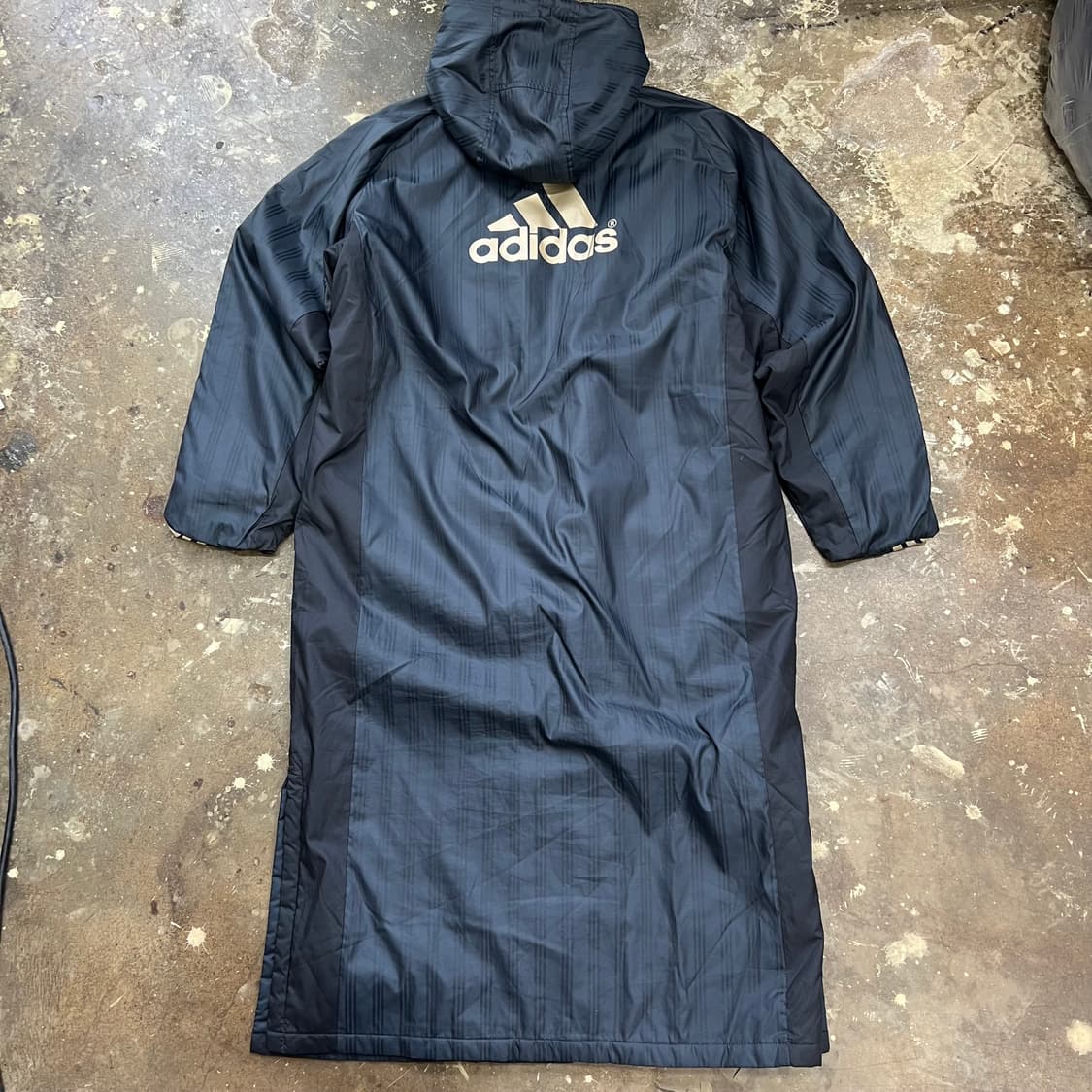 100) 아디다스 재팬 벤치파카 점퍼 자켓 롱패딩 점퍼 상품이미지4