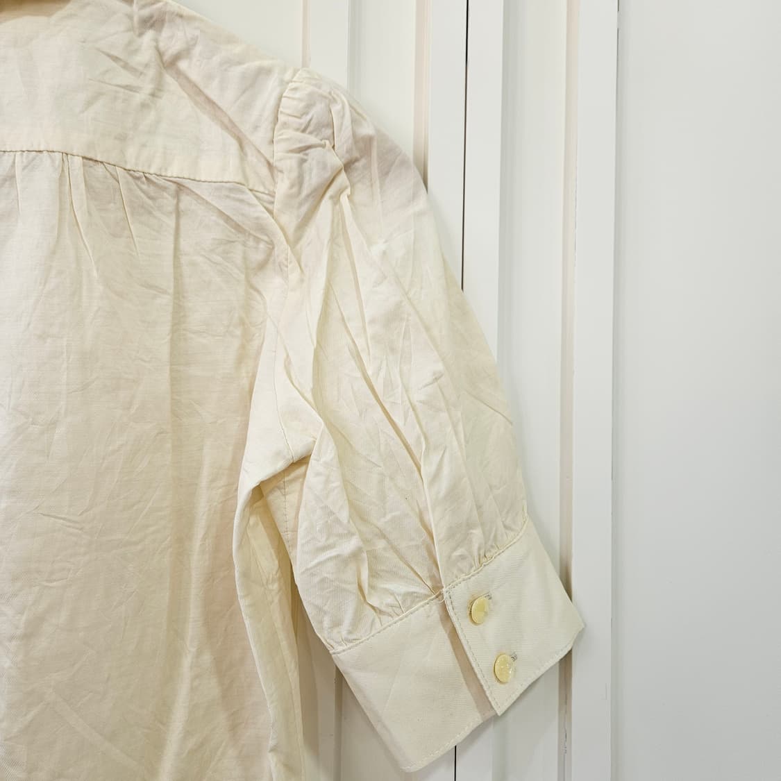 아이보리 프릴 블라우스 반팔 셔츠 상품이미지8