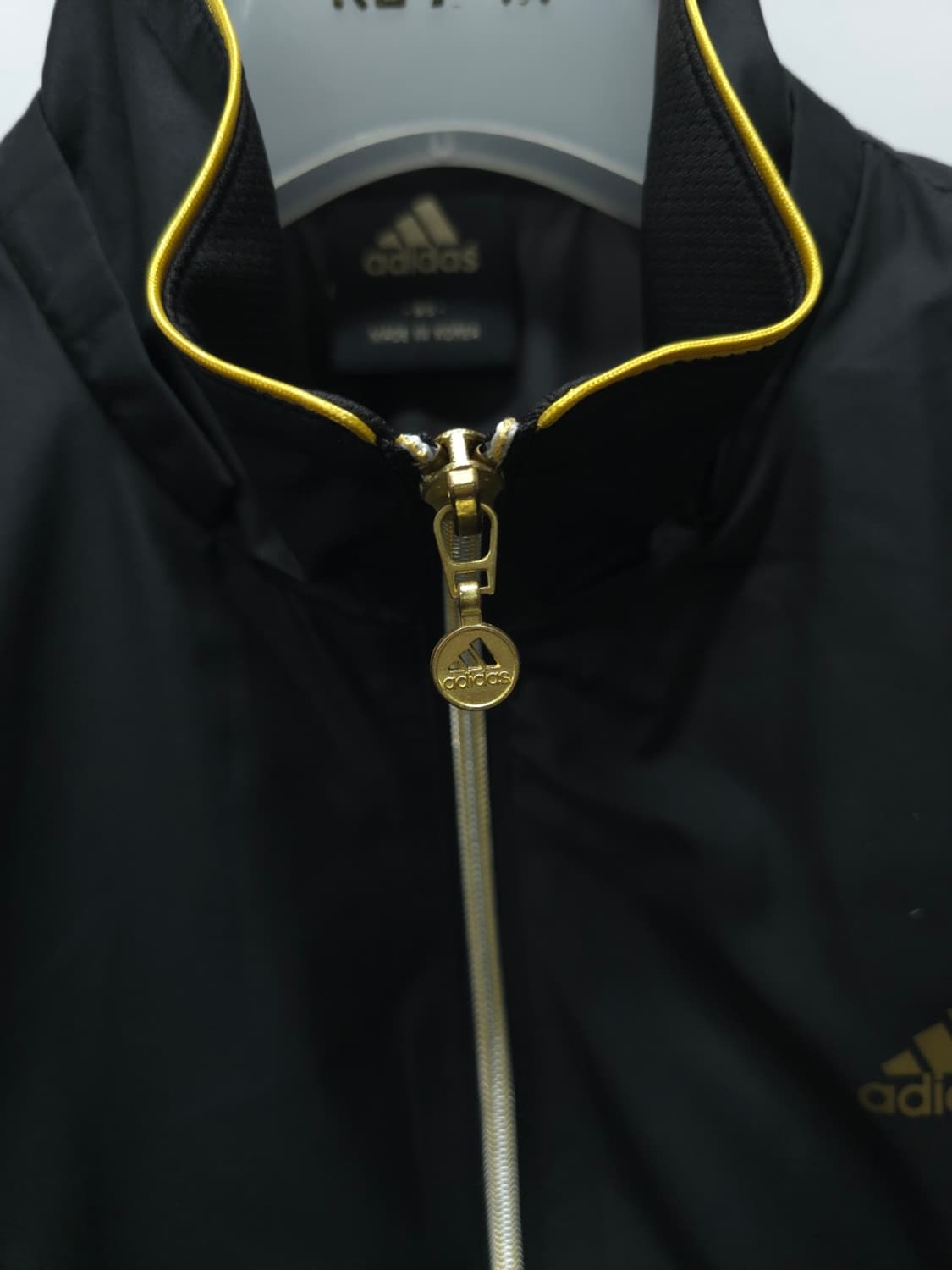 아디다스 여성 블랙 & 골드 윈드브레이커 (55~66) 상품이미지6