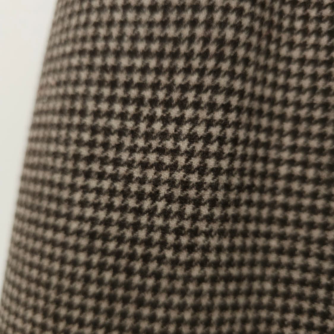 일본 DAKS 울100% 하운드체크 플리츠 브라운 미디스커트 상품이미지7