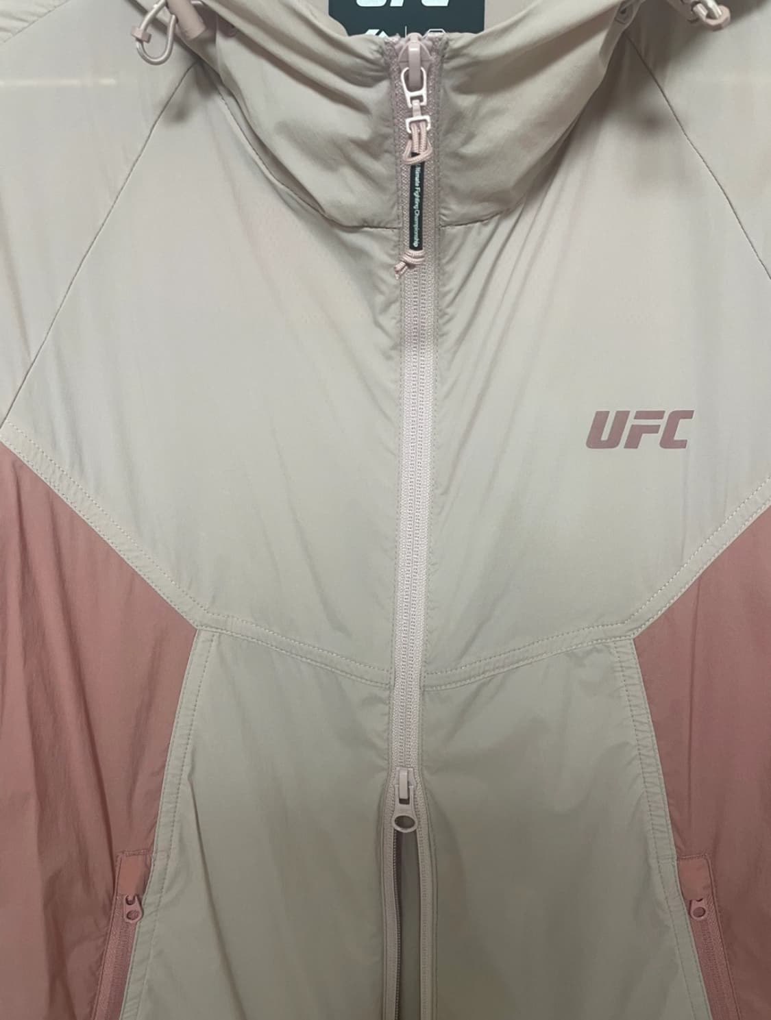 UFC 페더 레귤러핏 라이트 자켓 90 사이즈 상품이미지5