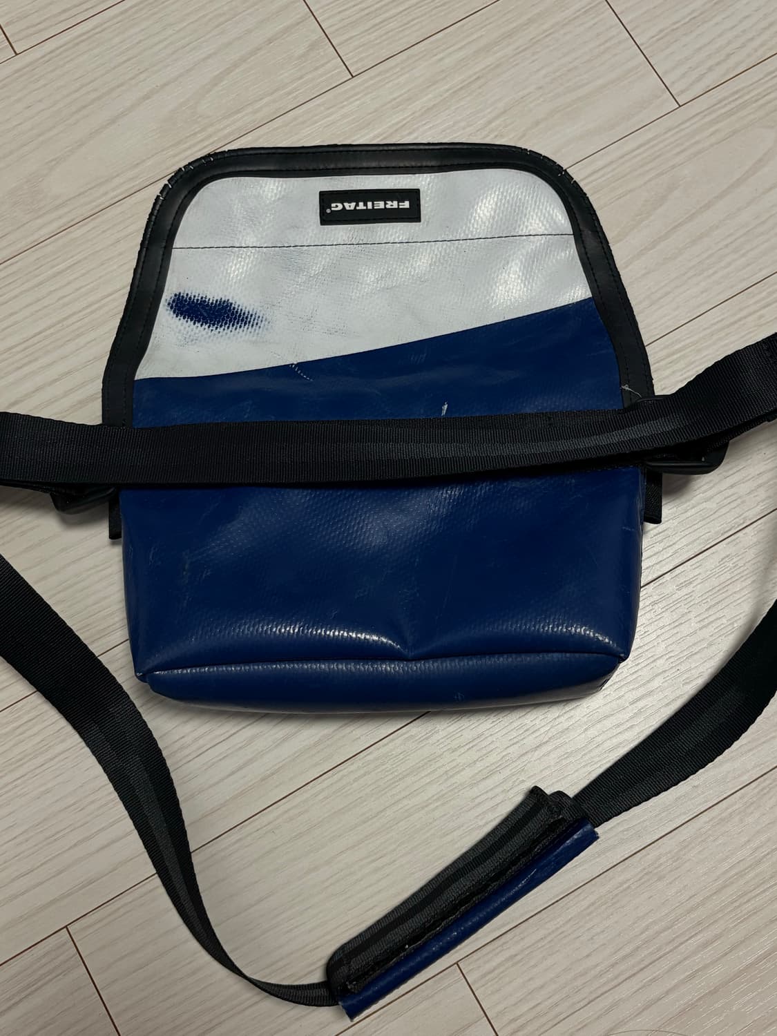 프라이탁 제이미 블루화이트 상품이미지3