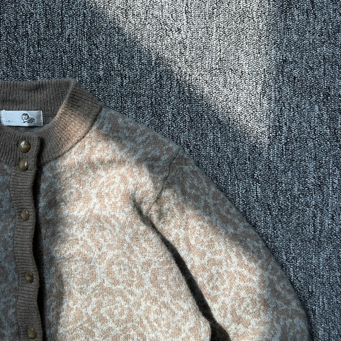 빈티지 패턴 베이지 가디건 상품이미지2