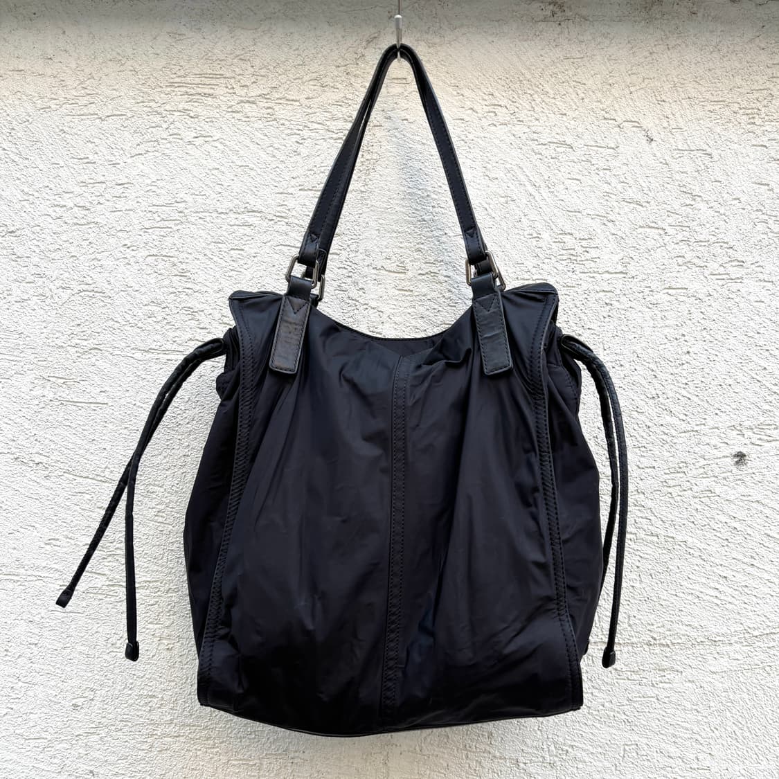 버버리 버클레이 나일론 토트백 상품이미지2