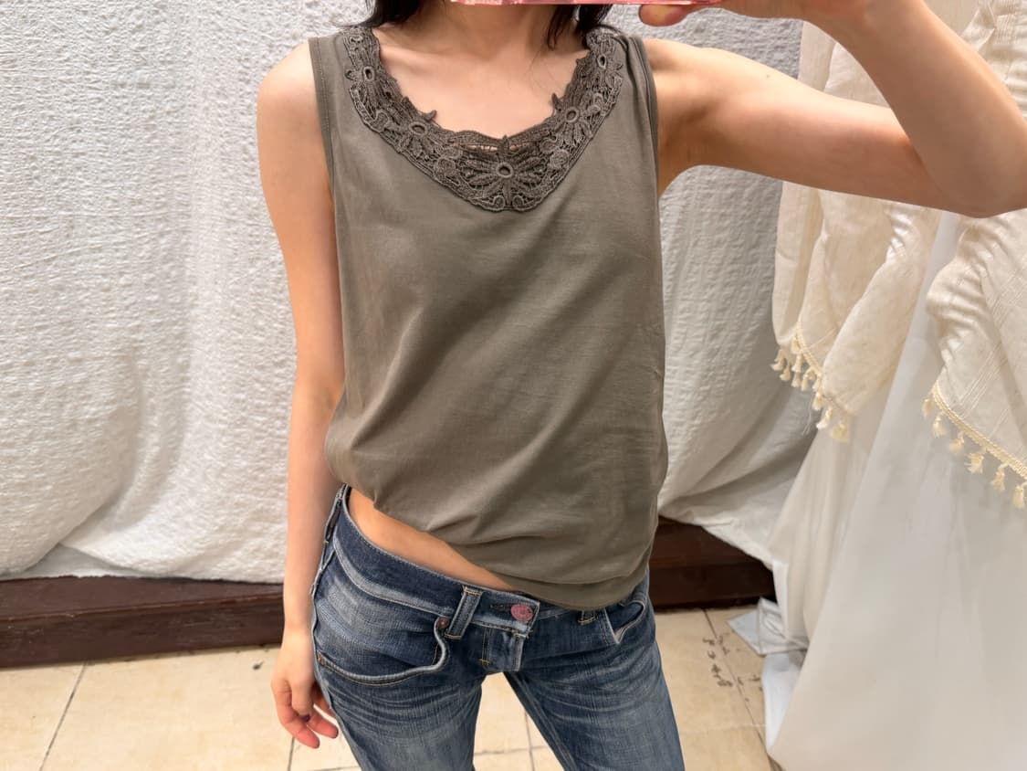 Khaki lace sleeveless 상품이미지1