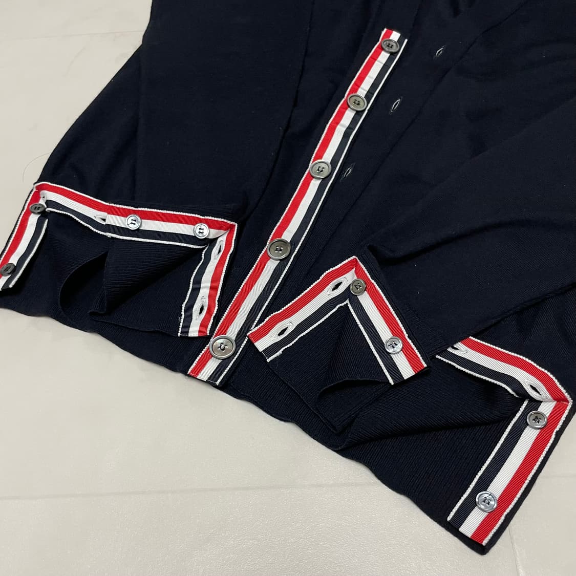 톰브라운 정품 가디건 4사이즈 상품이미지2