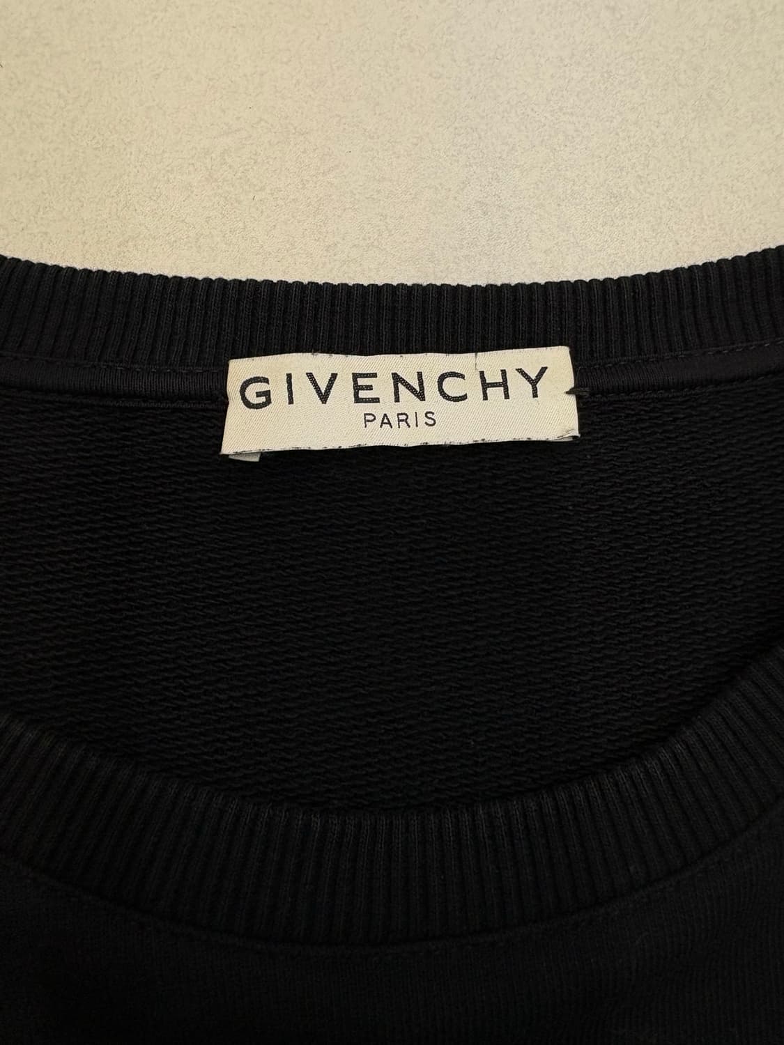 지방시 amore 맨투맨 상품이미지4