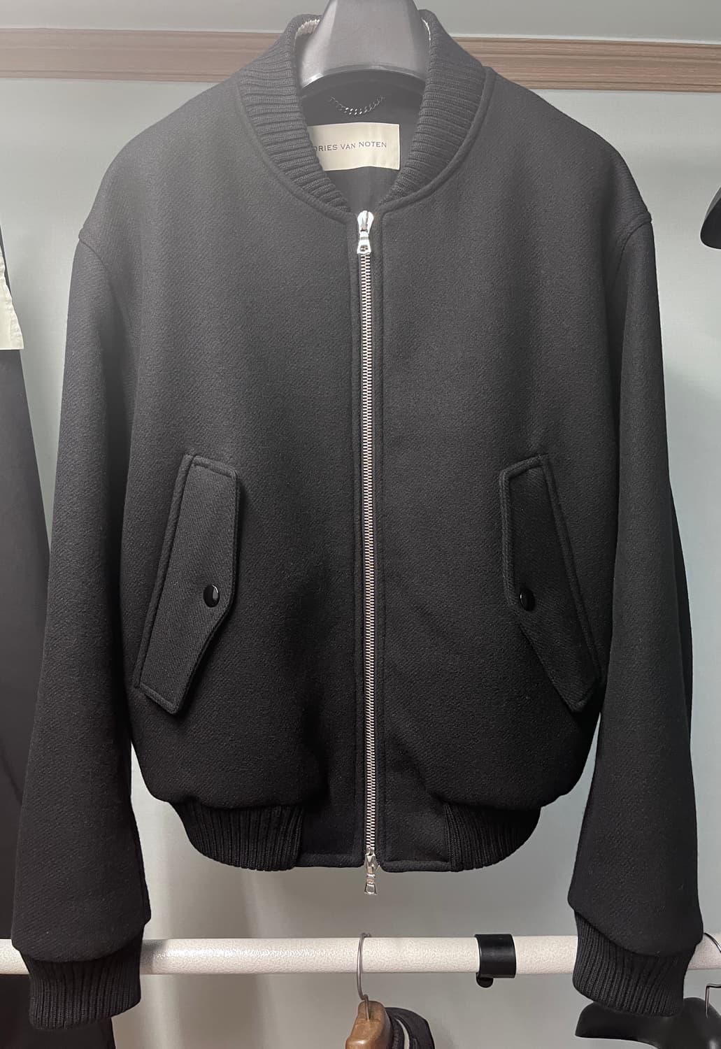 [L] 드리스 반 노튼 백지퍼 봄버 상품이미지1