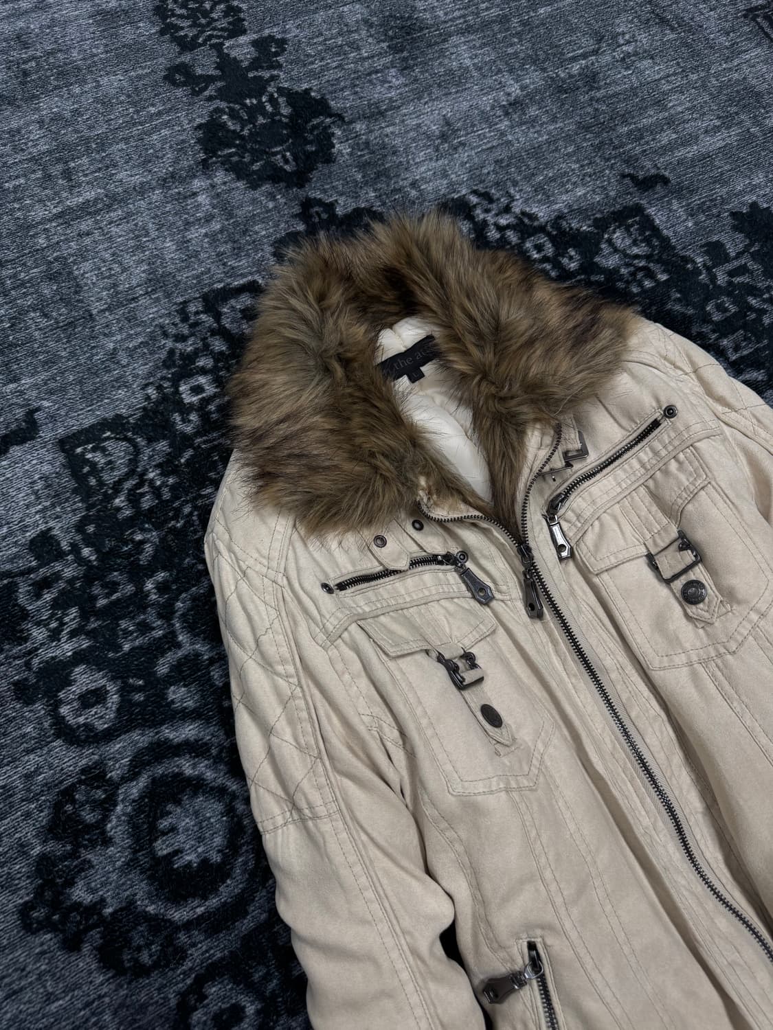 In the attic 00s trimming fur jacket 상품이미지2