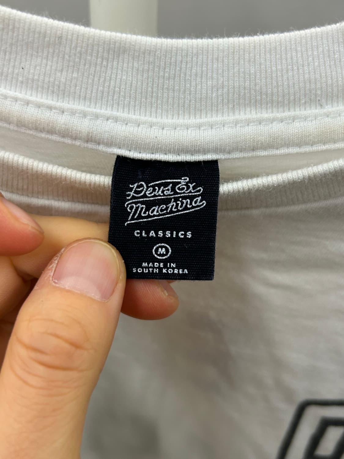 데우스 화이트 긴팔 티셔츠 상품이미지5