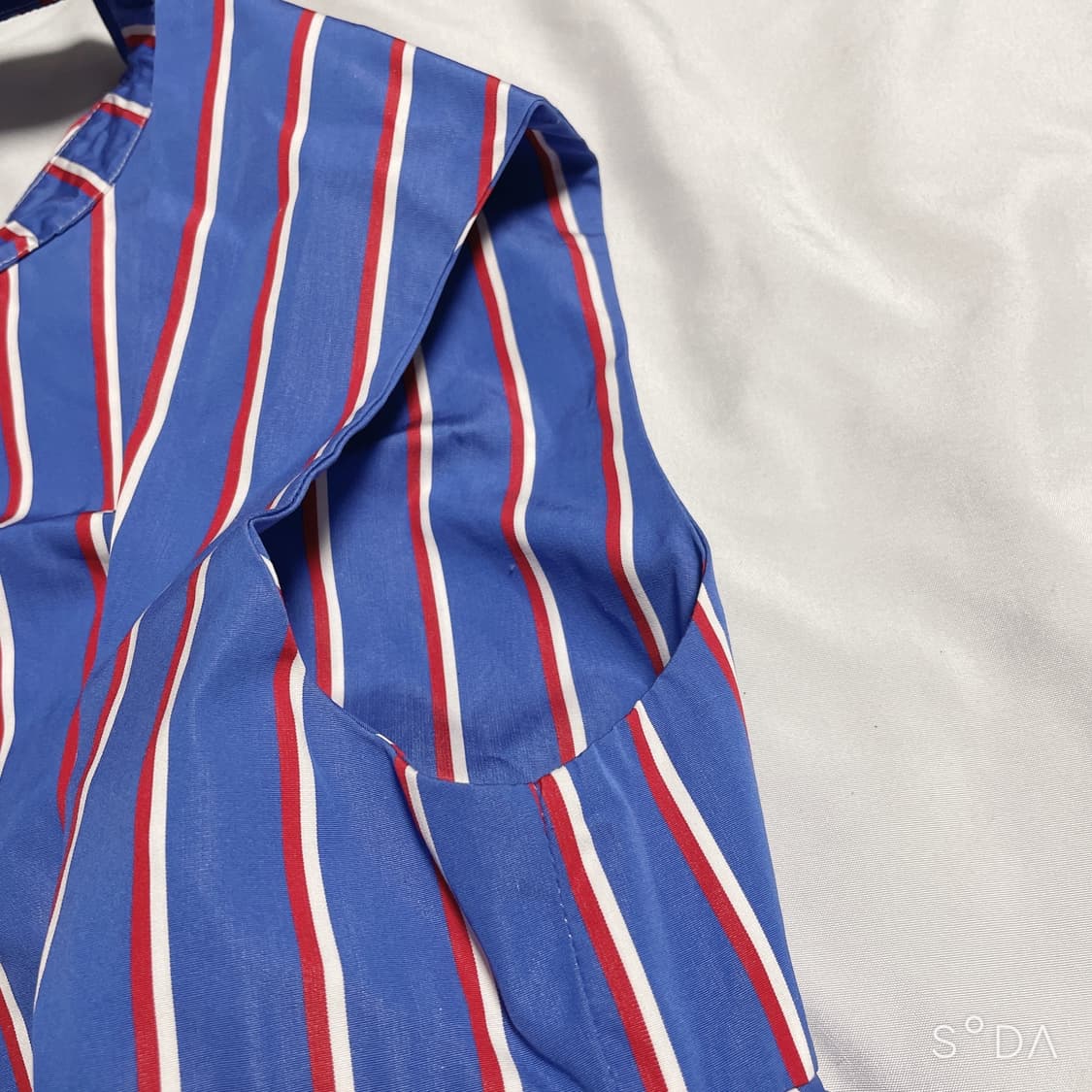 오프화이트 스트라이프 트임 원피스 42 상품이미지4