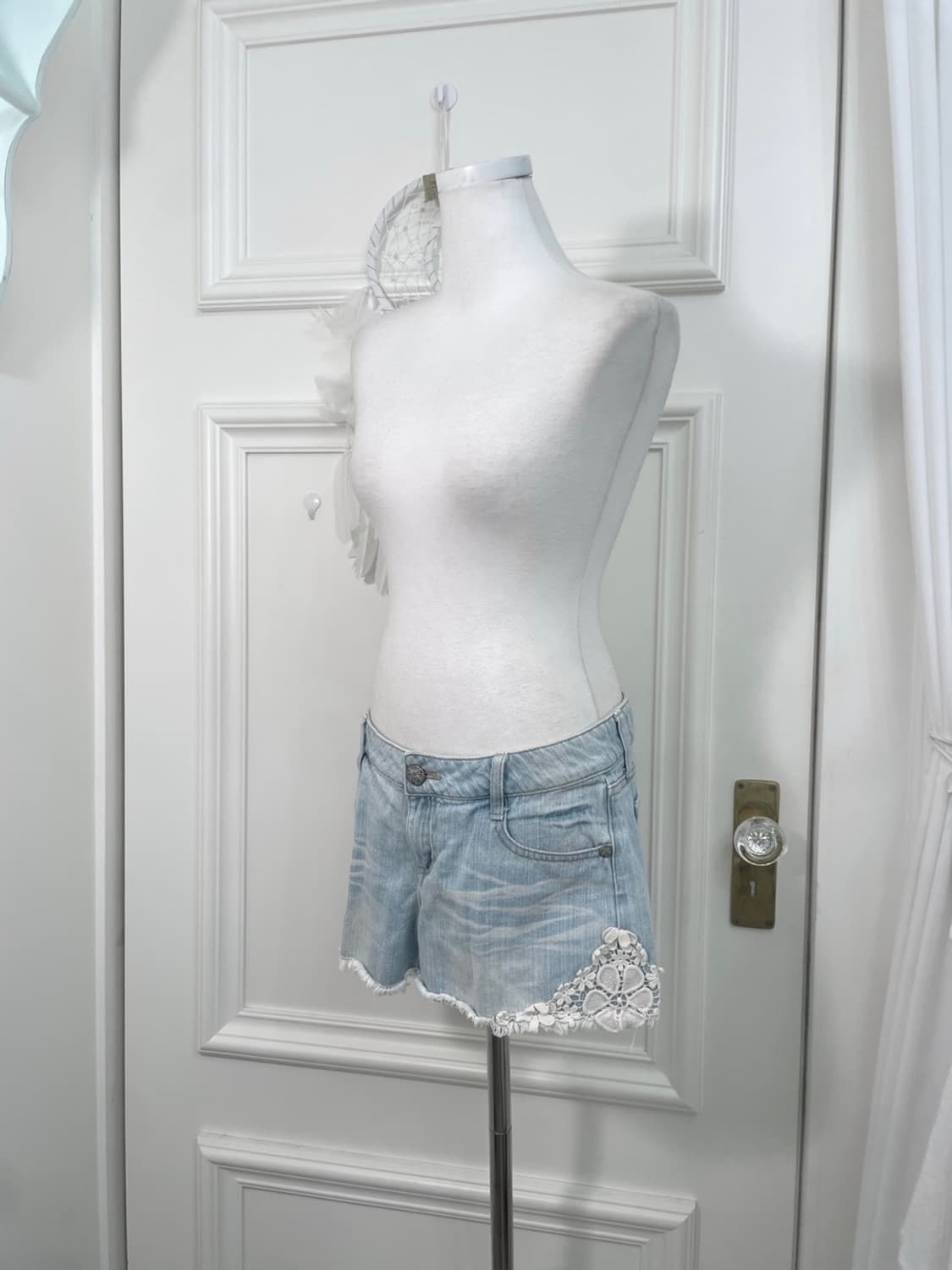 light denim lace trim summer short pants 상품이미지2