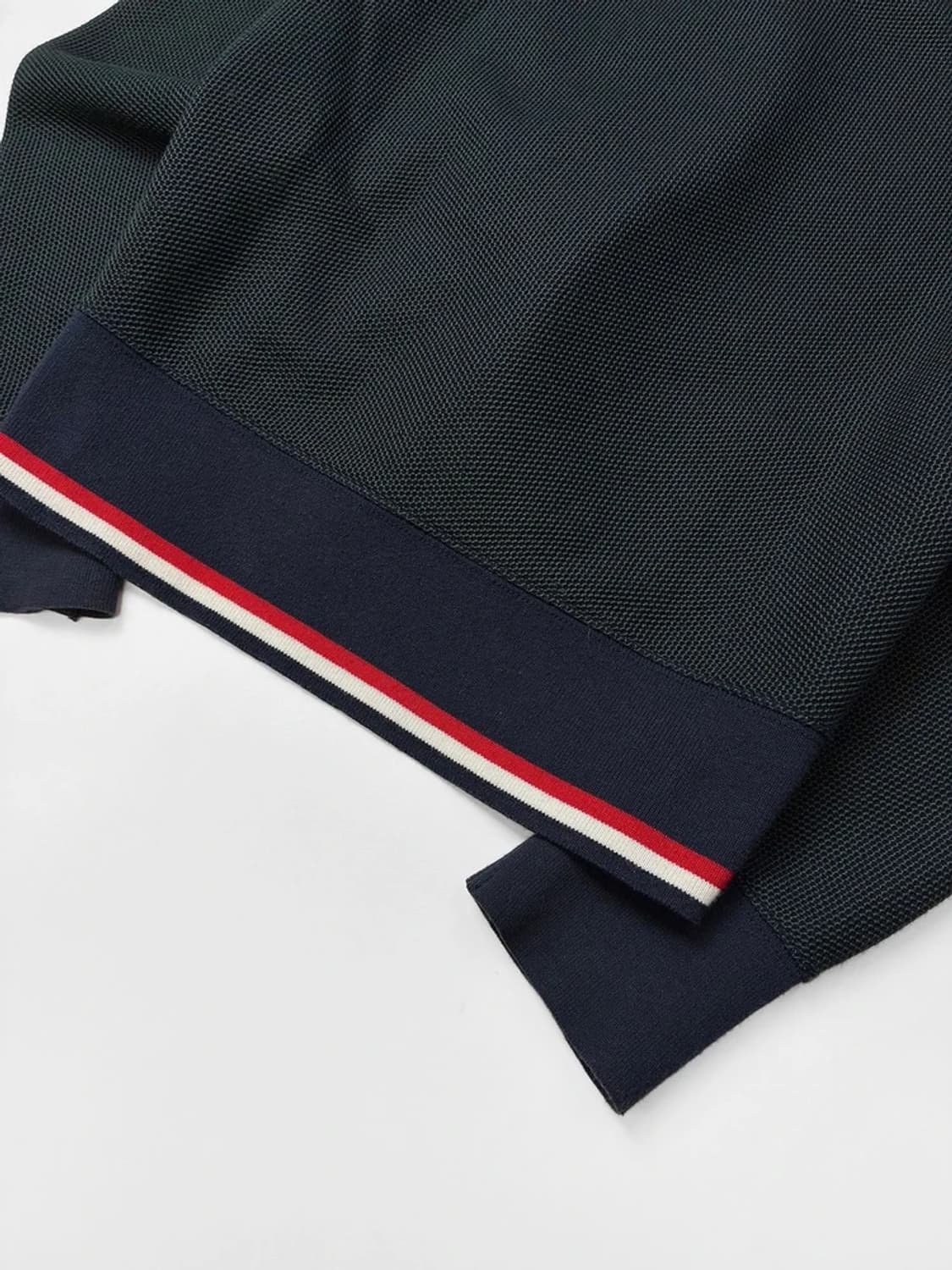 톰브라운 시그니처 삼색 숏 니트 가디건 PN5037 상품이미지6