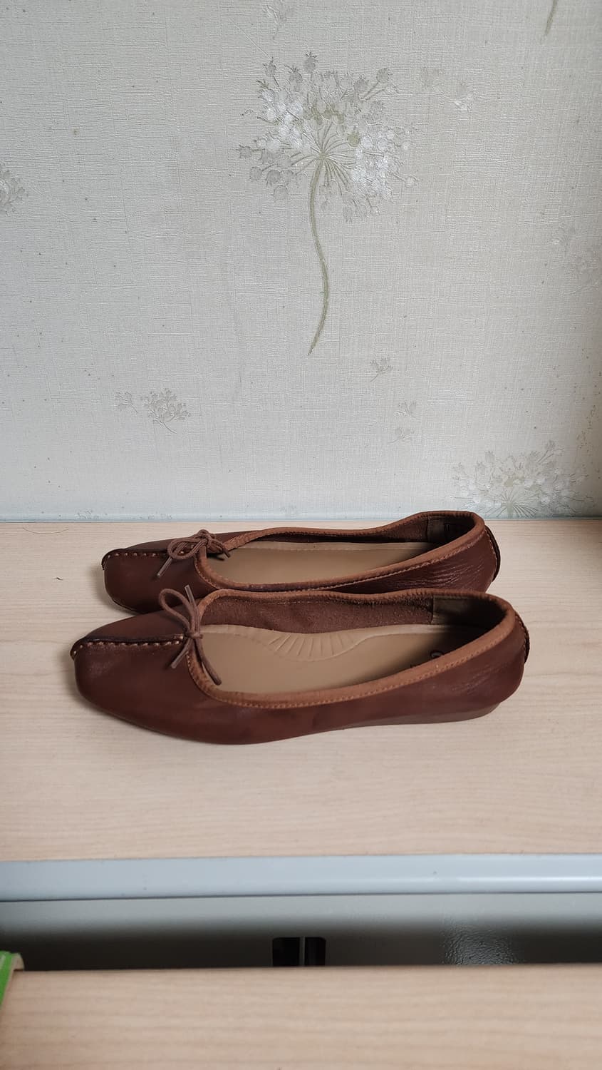 클락스(Clarks) 브라운 가죽 발레리나 플랫슈즈 상품이미지3