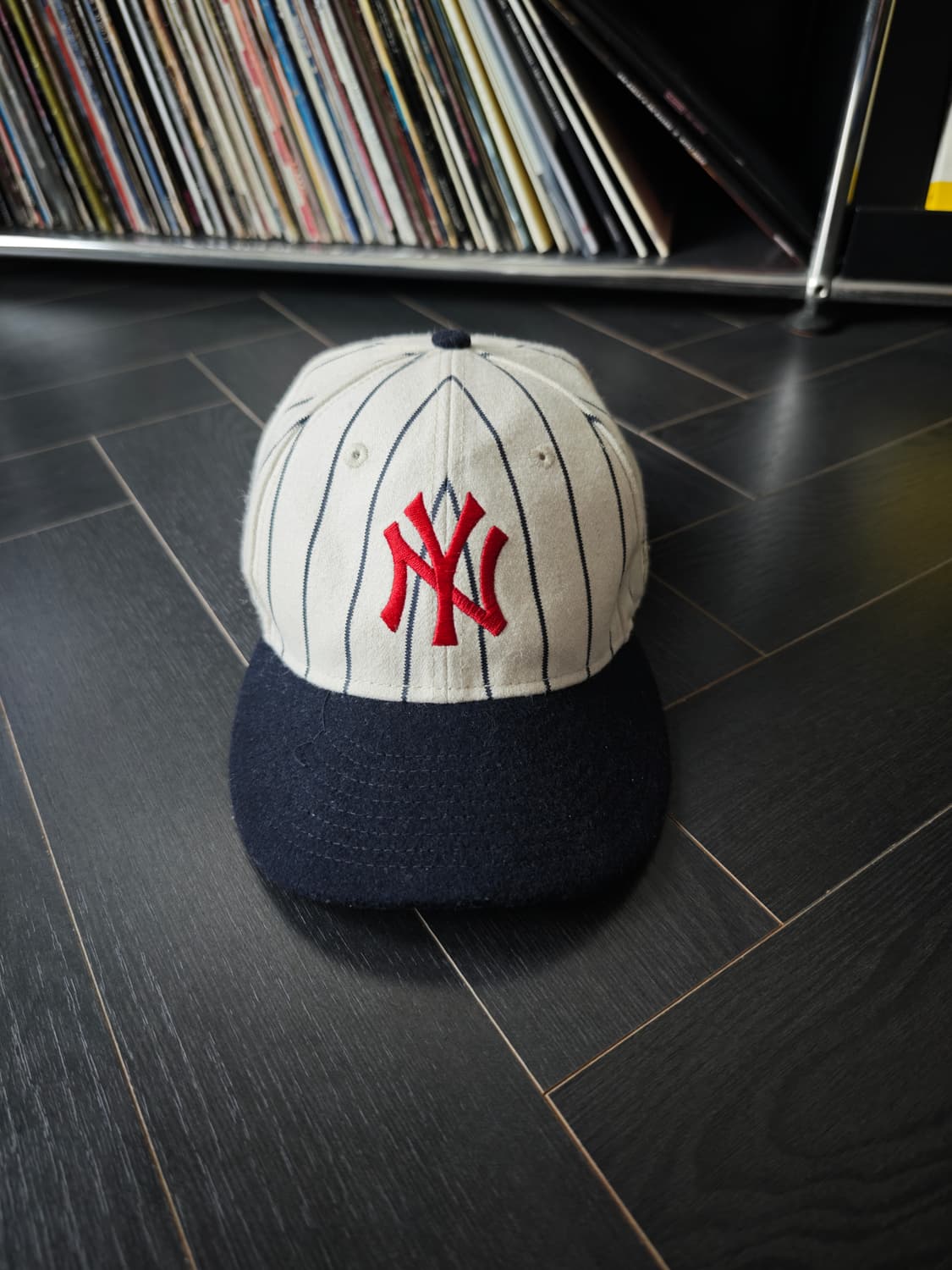 에임레온도르 뉴욕 양키스 스트라이프 볼캡 모자 상품이미지1