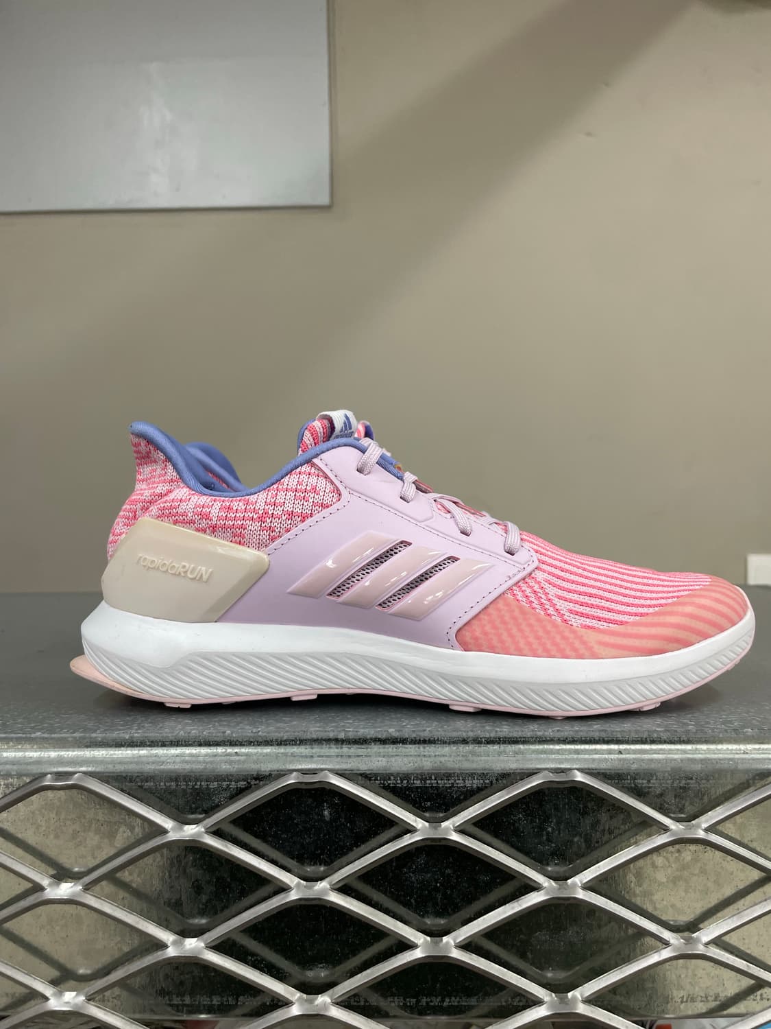 아디다스 라피다런 240 상품이미지4