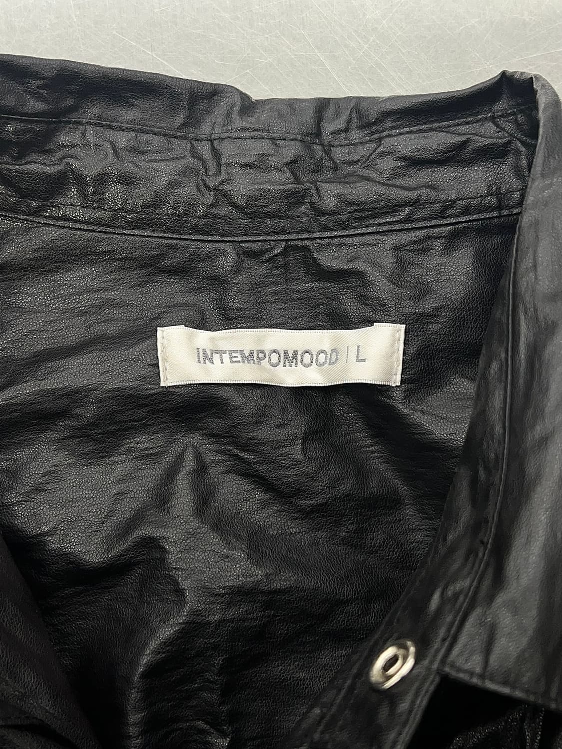 인템포무드 블랙 링클 디포머 아웃핏 셔츠 상품이미지7