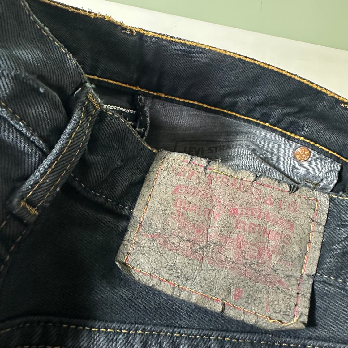 S-M 리바이스534 메이드인FRANCE 레귤러핏 블랙워시드 데님팬츠 상품이미지2