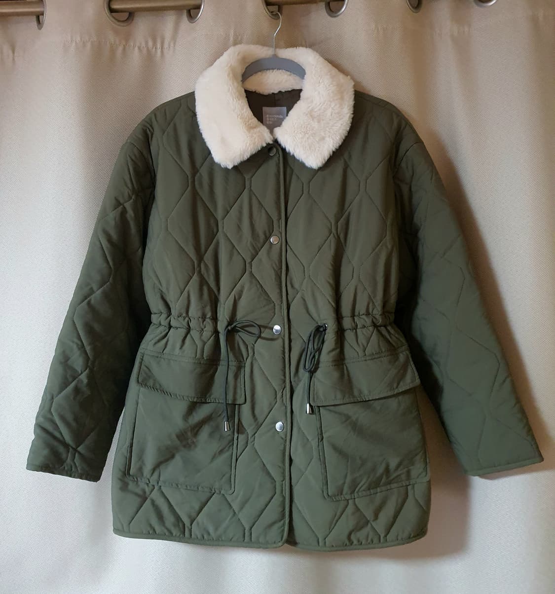 (새상품) 에잇세컨즈 퀼팅 점퍼 77 상품이미지1