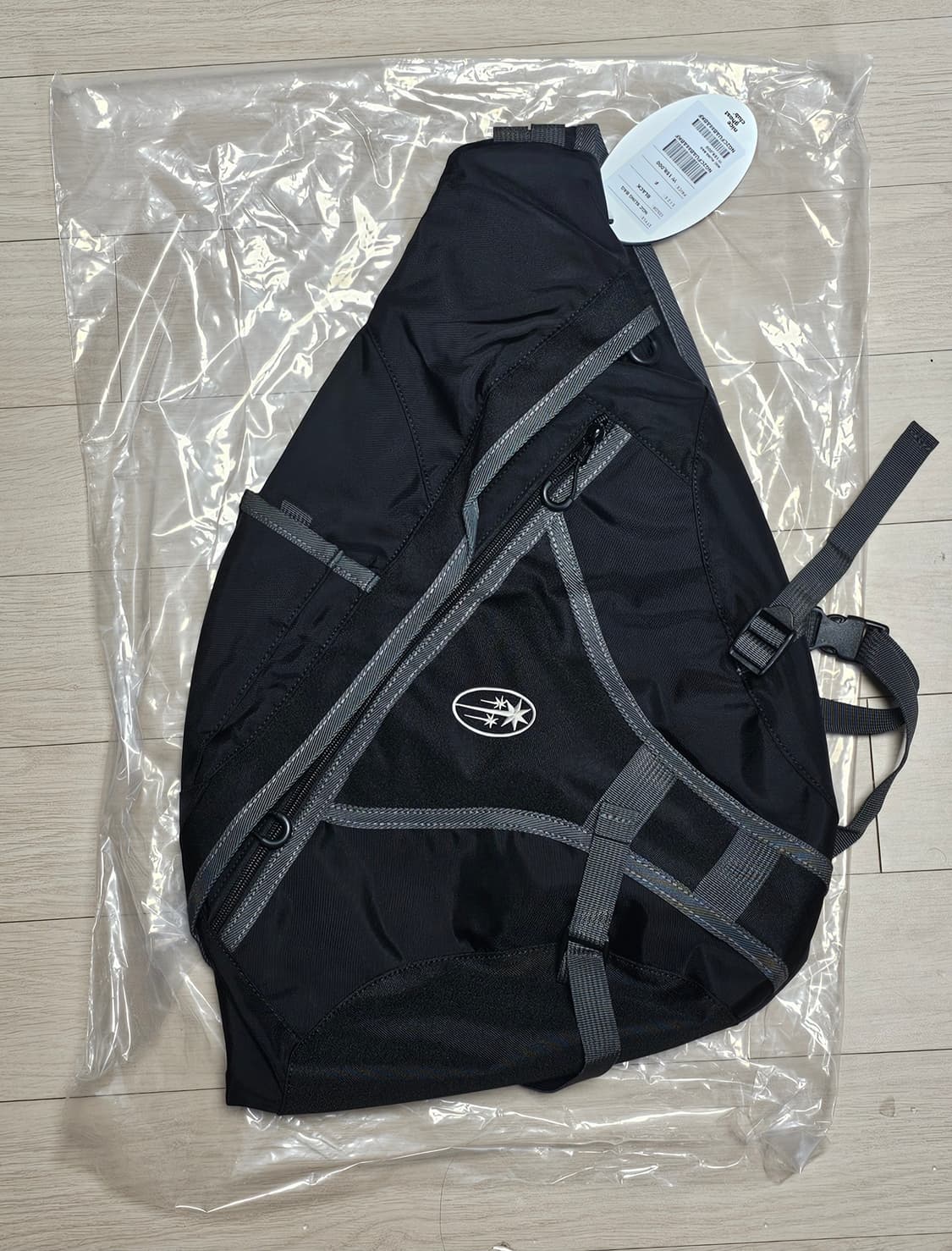 [새제품] 나이스고스트클럽 슬링백 가방 상품이미지8