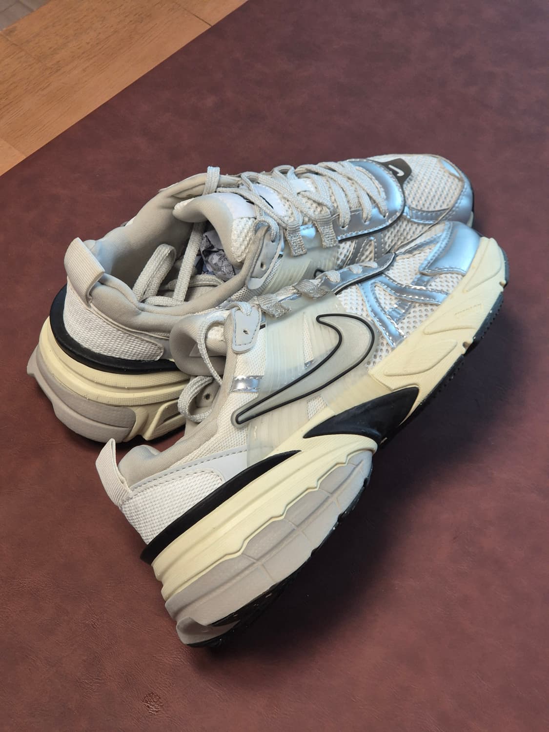 230 나이키 V2K  런  서밋 런닝화 상품이미지5