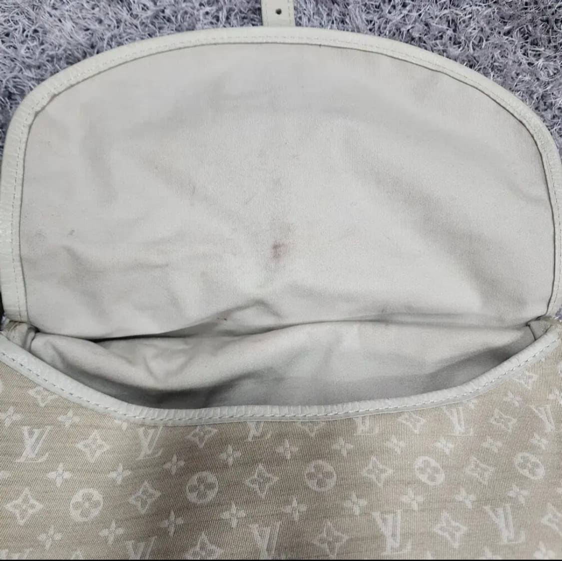 루이비통 미니린 소뮈르 크로스백 상품이미지7