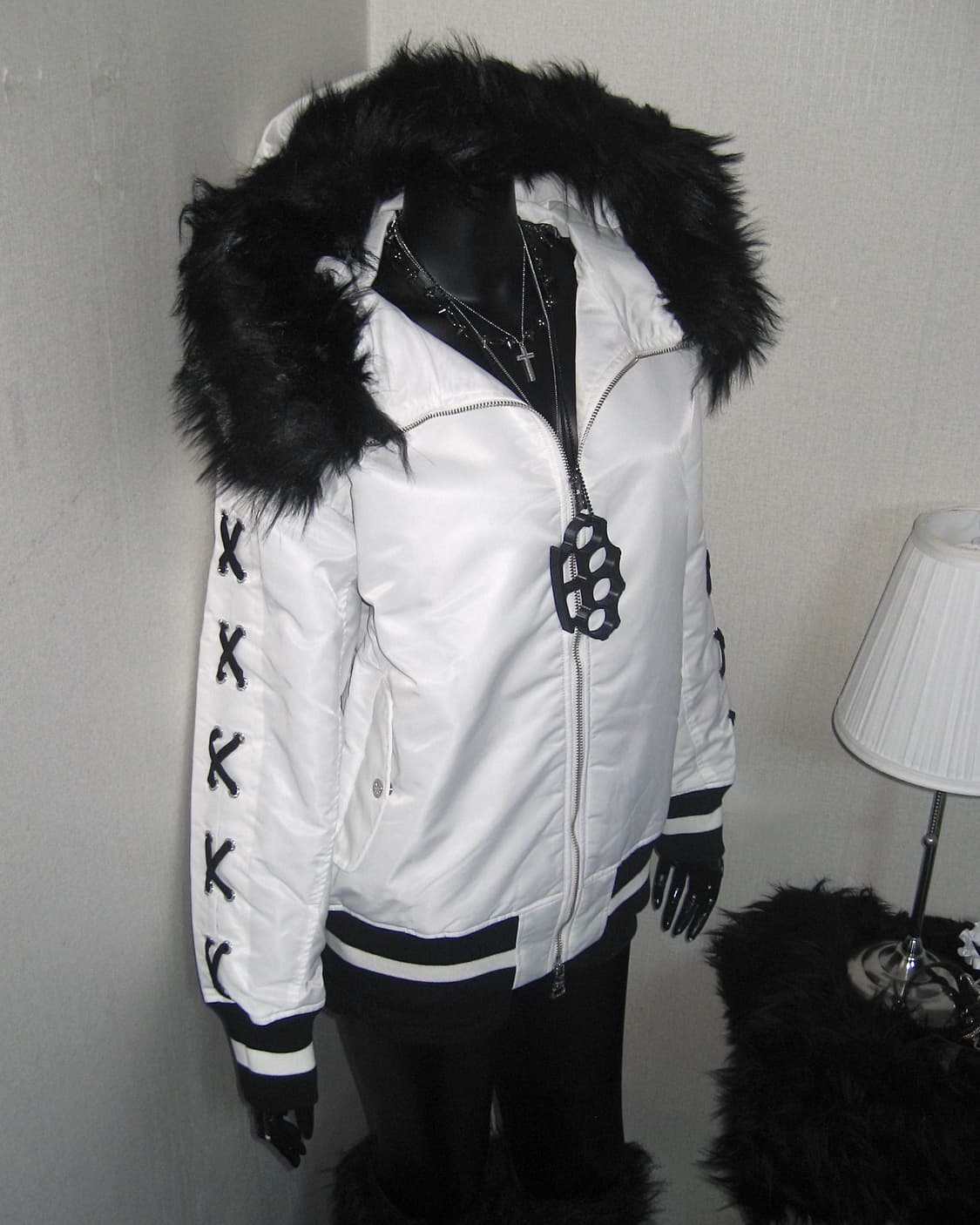 Rady 라디 갸루펑크 퍼 후드 아일렛 투지퍼 봄버 자켓 오네갸루 상품이미지4