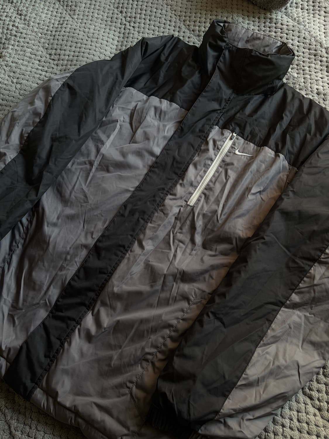 02s Nike 나이키 올드스쿨 그레이블랙 누빔 바람막이 상품이미지1