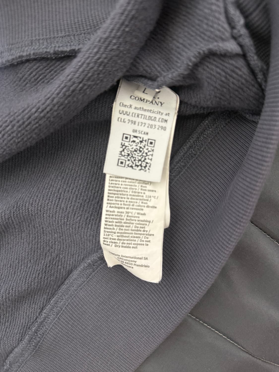 cp컴퍼니 맨투맨 상품이미지4