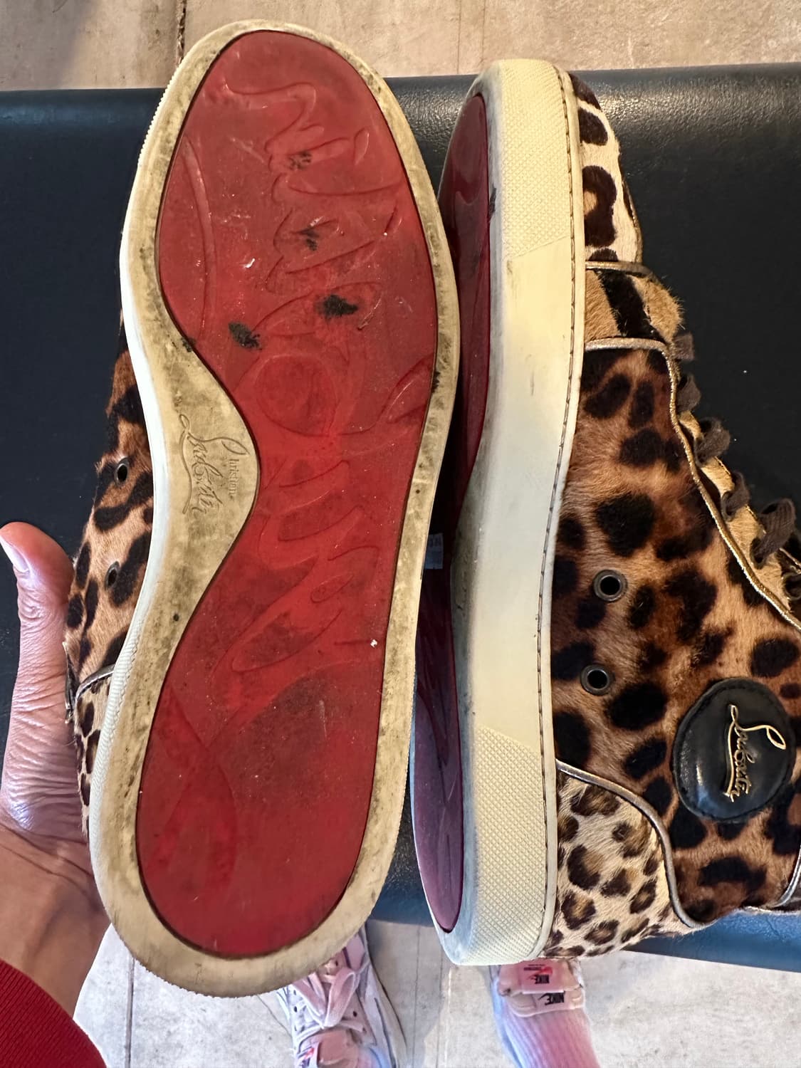 크리스찬루부탱 송치 하이탑 스니커즈 상품이미지6