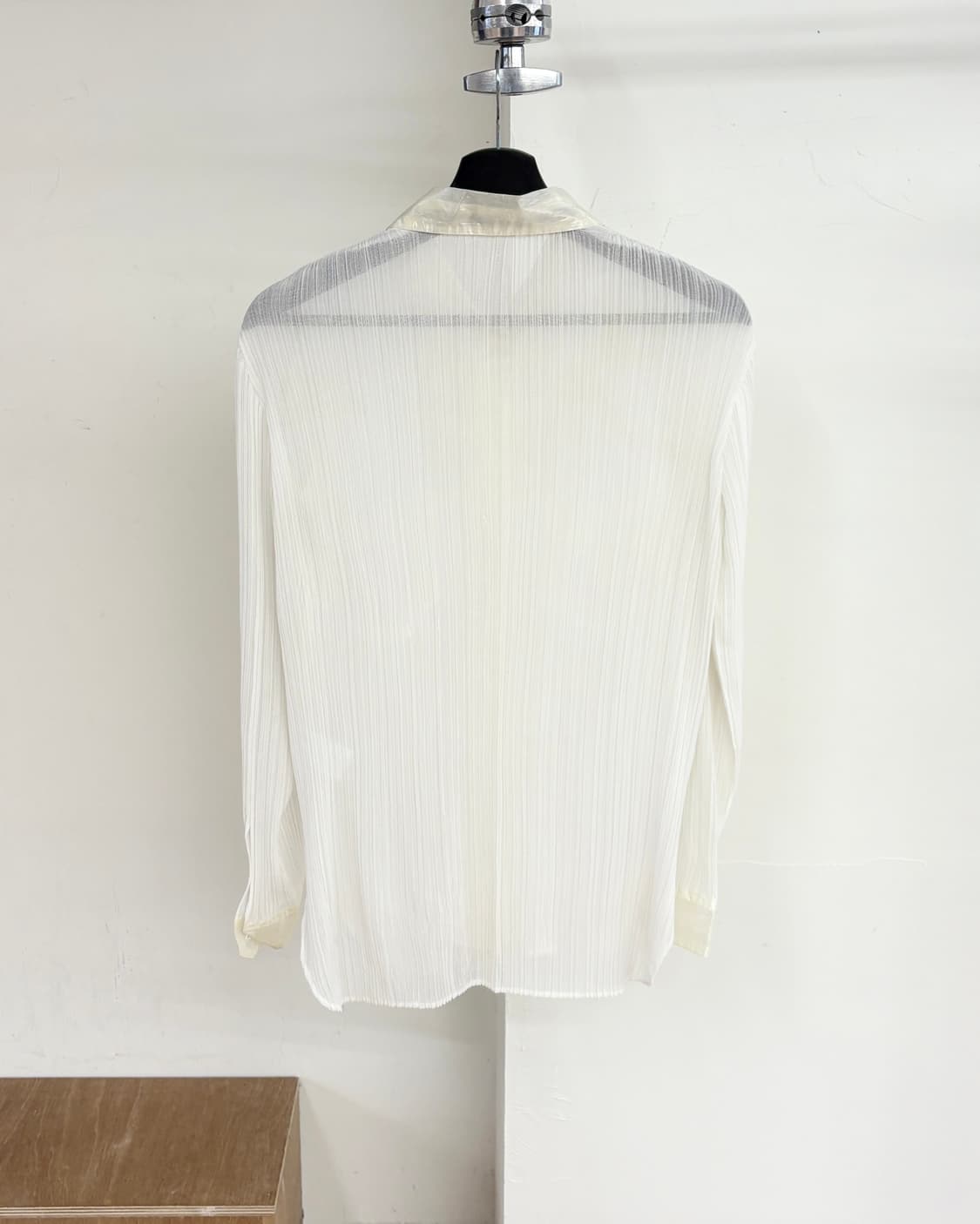 이세이 미야케 화이트 플리츠 더블포켓 셔츠 상품이미지6