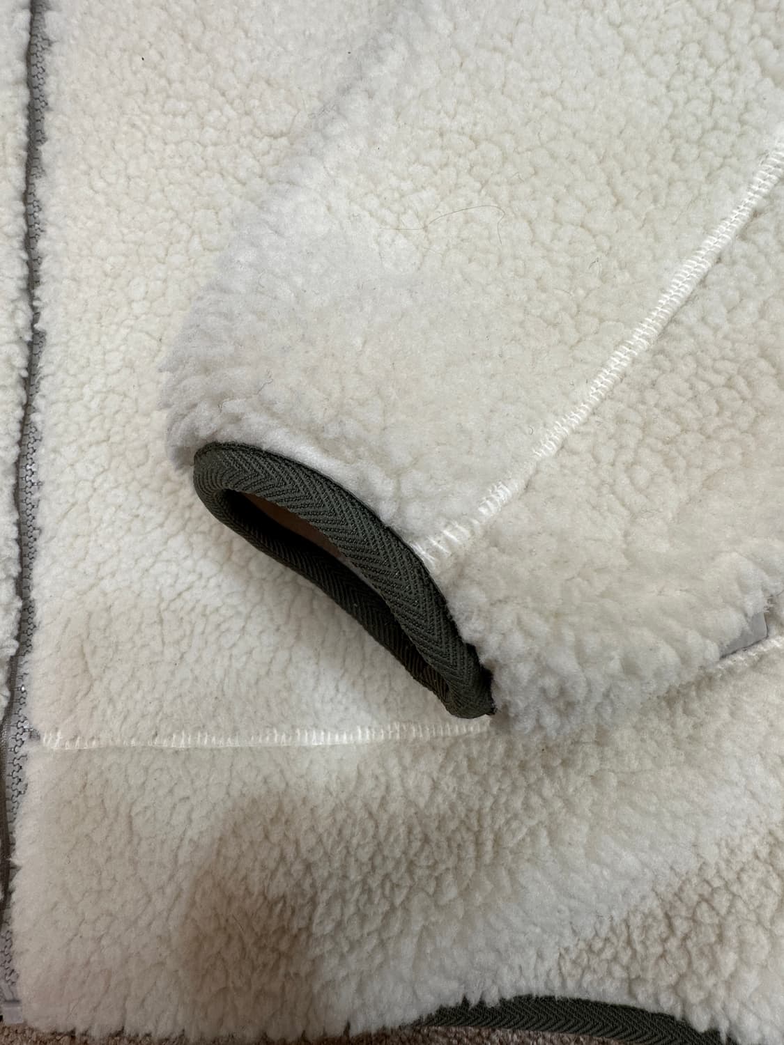 블랙야크 아이보리 뽀글이 후리스 자켓 상품이미지4