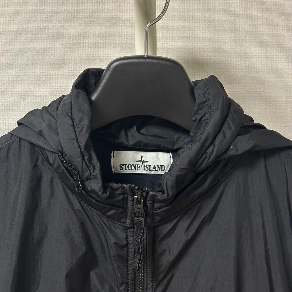 [XL] 20SS 스톤아일랜드 크링클랩스 R-NY 바람막이 블랙 상품이미지3