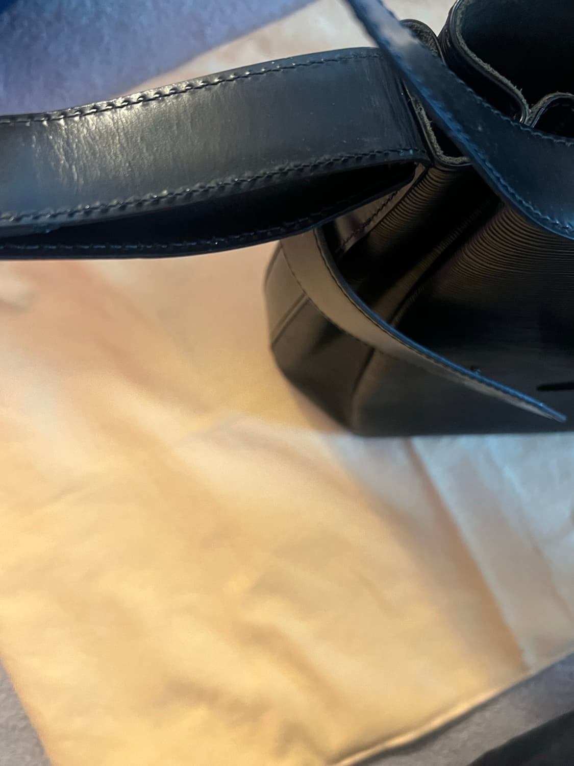 루이비통 에삐 삭데폴 PM 상품이미지3