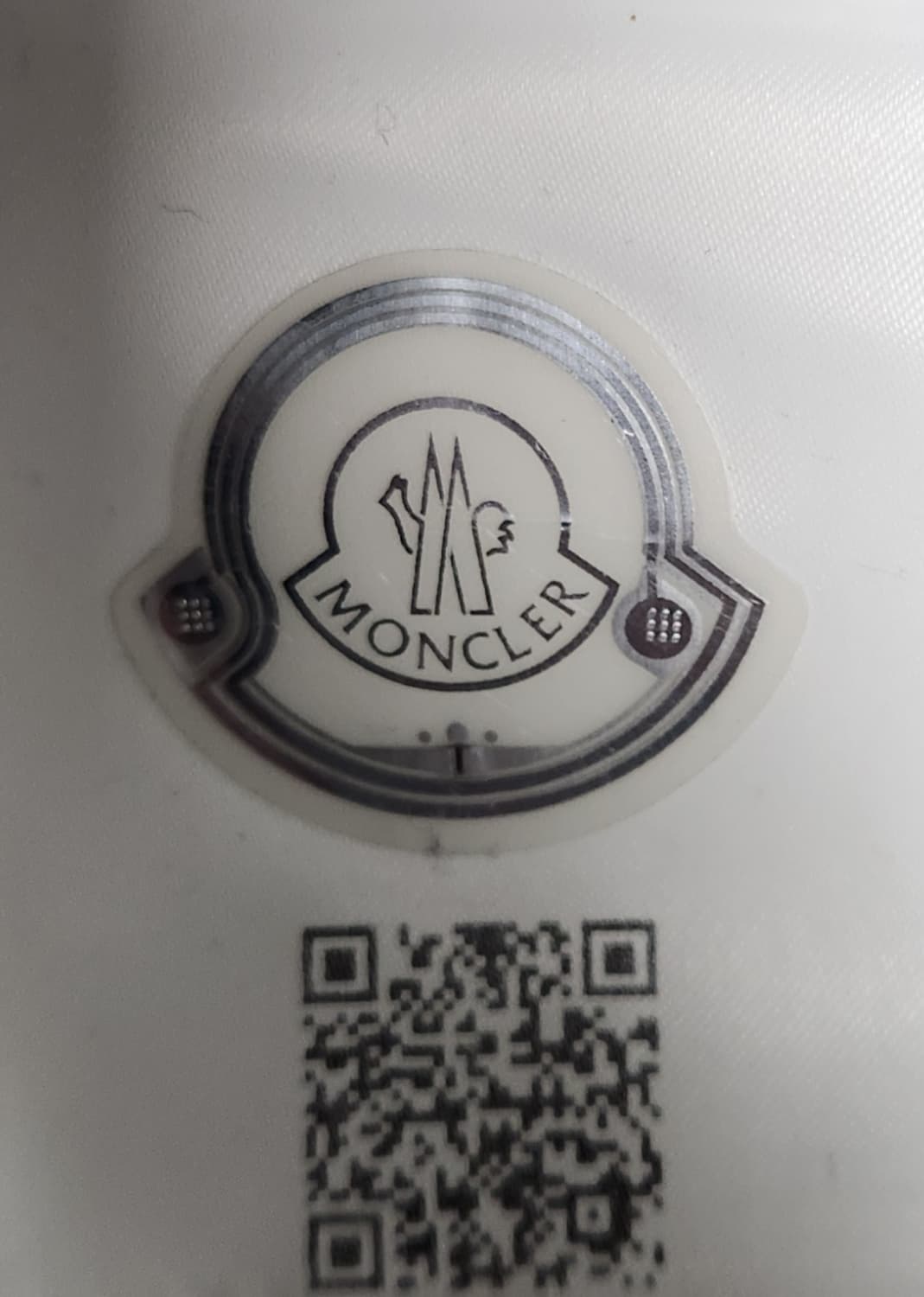 몽클레어 키즈 로고패치 크림화이트 백프릴 후드 원피스 14Y 상품이미지8