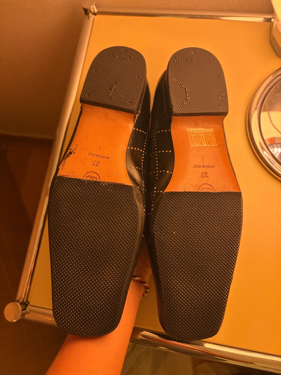 샤넬 로고 구두 단화 37(정품/상태최상) 상품이미지4