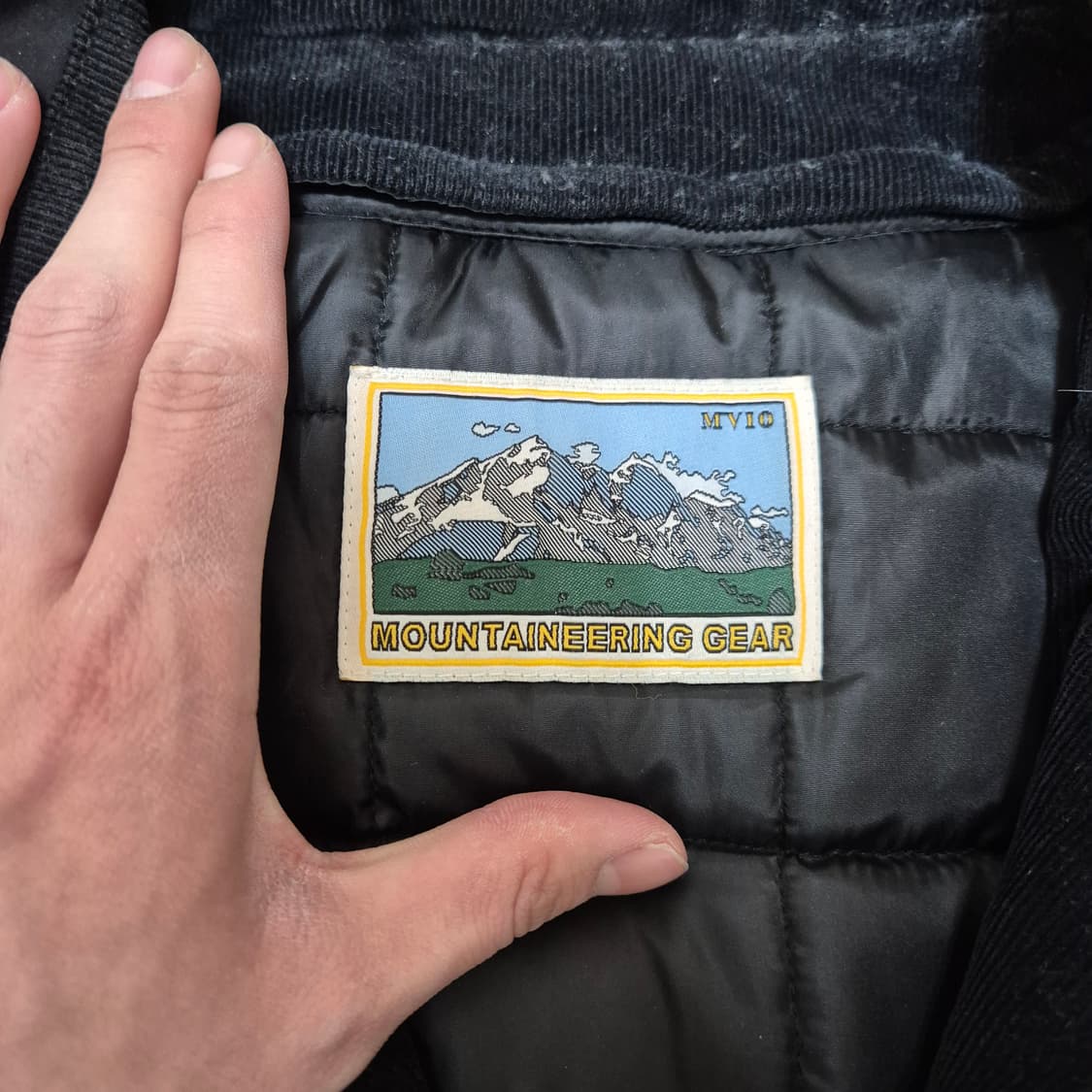 엠비오 마운티니어링 자수 와펜 남성 야상 롱패딩 점퍼 M(95) 상품이미지5