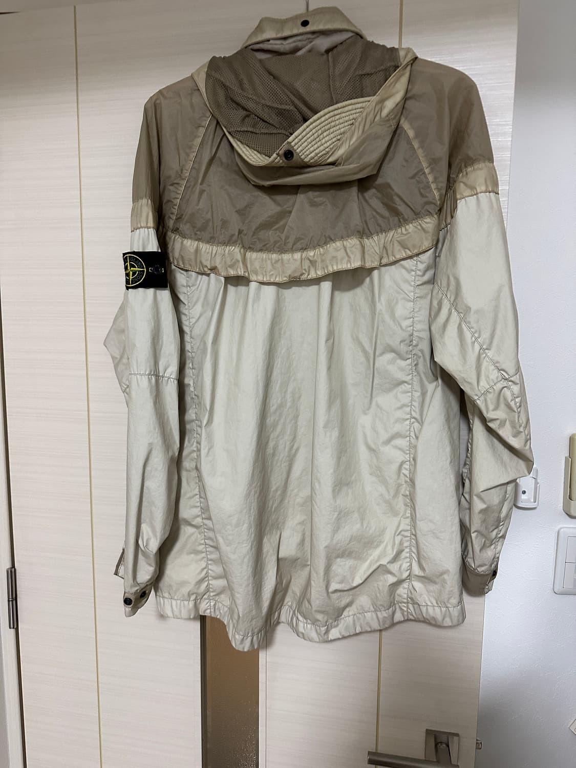 (L) 나이키 스톤아일랜드 윈드러너 베이지 상품이미지4