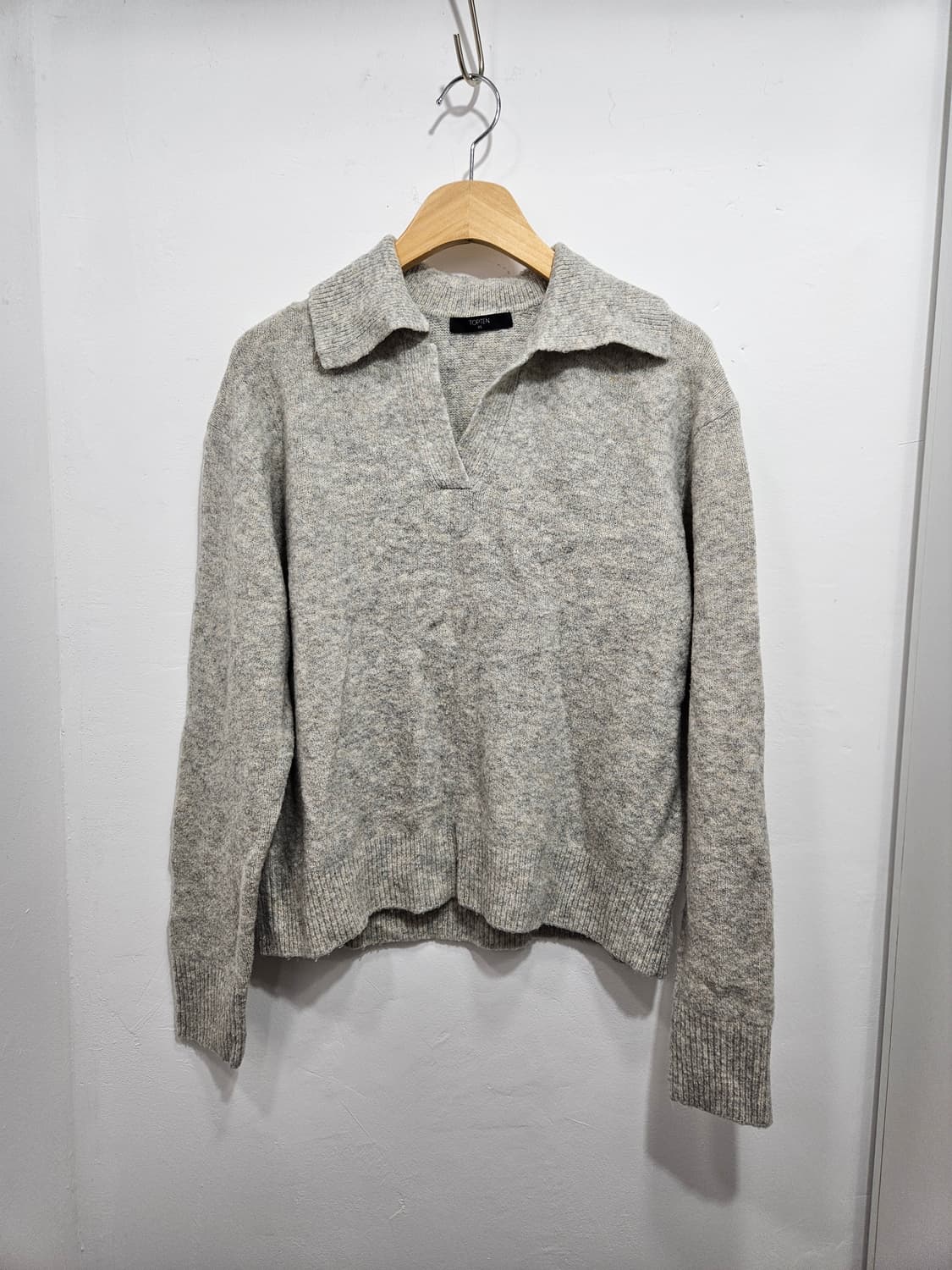 탑텐(TOP10) 카라 브이넥 울혼방 니트 상품이미지1