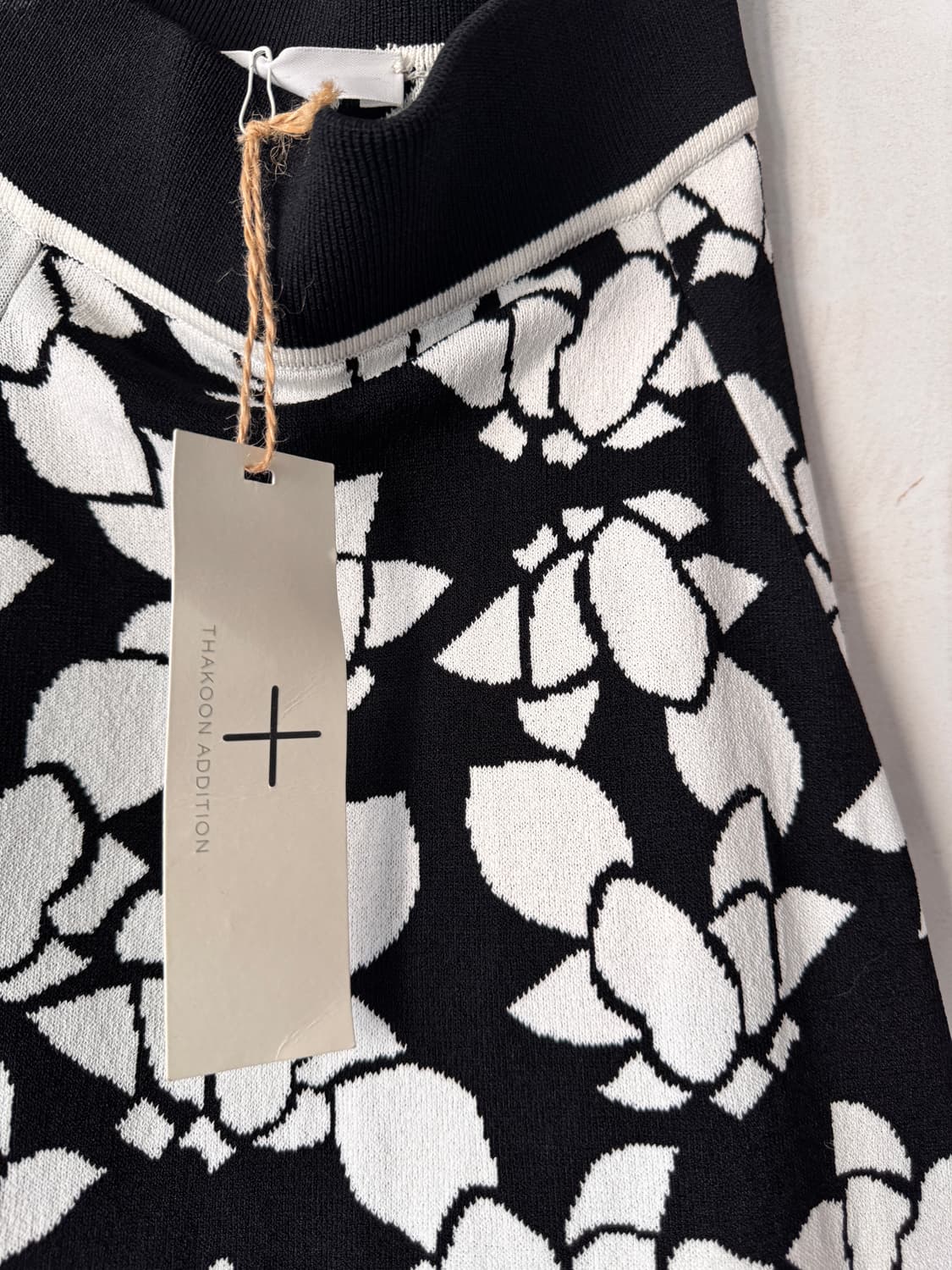 새상품 THAKOON ADDITION 플라워 니트 플레어 스커트XS(44 상품이미지2