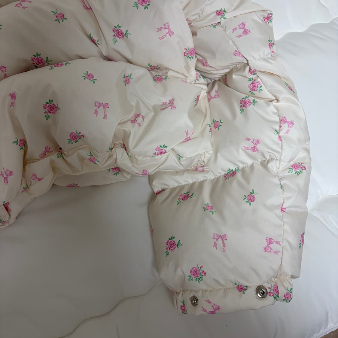 [웬디 착용/정가 33만 원] 라라폭스 플라워 프린트 크롭 패딩 상품이미지9